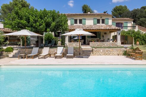 Picture of 7 bedroom villa for sale.