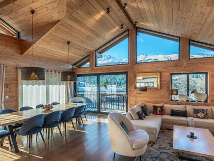 Picture of 5 bedroom chalet for sale.