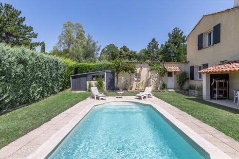 Picture of 3 bedroom house for sale.