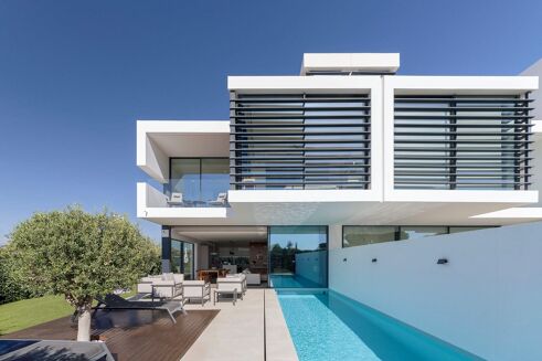 Picture of 3 bedroom villa for sale.