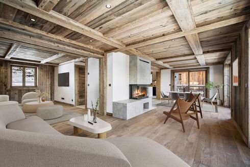 Picture of 5 bedroom chalet for sale.