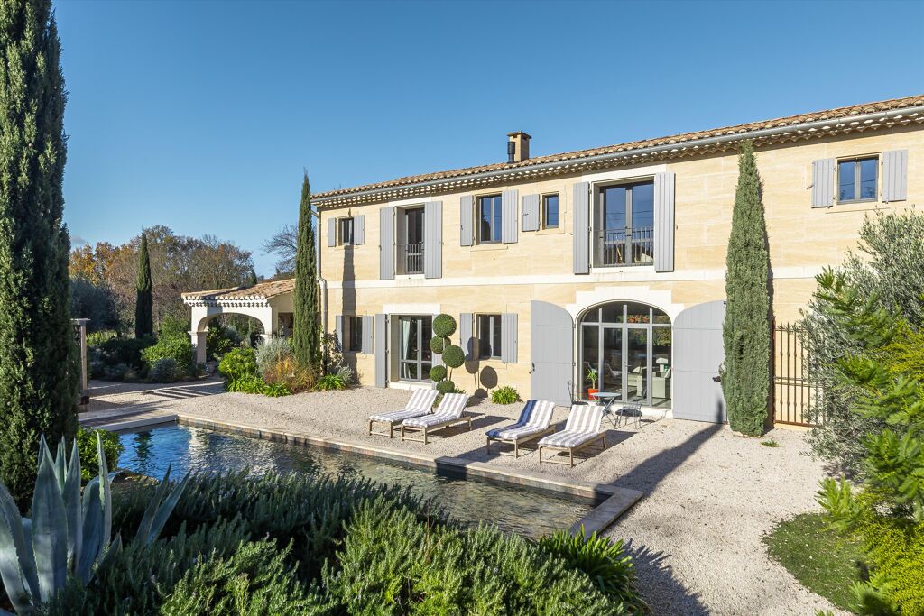 Image of Roquemaure, Gard, Languedoc-Roussillon