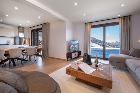 Picture of 3 bedroom apartment for sale.