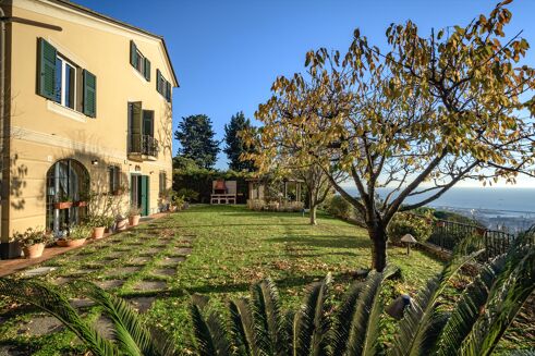 Picture of 3 bedroom villa for sale.