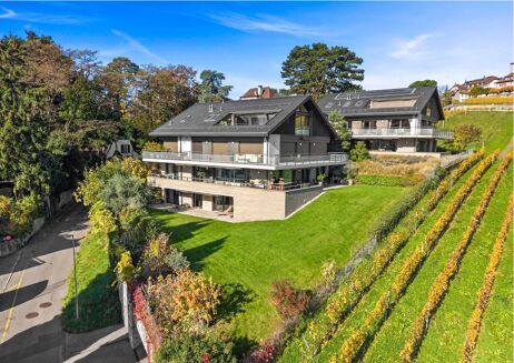 Picture of 4 bedroom house for sale.