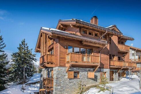 Picture of 5 bedroom chalet for sale.