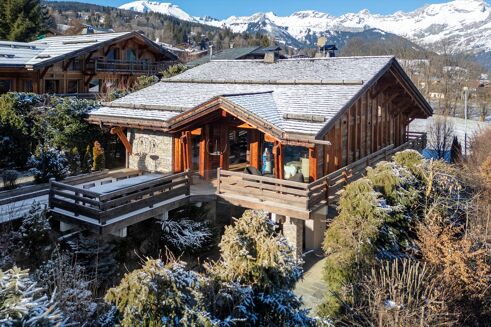 Picture of 6 bedroom chalet for sale.