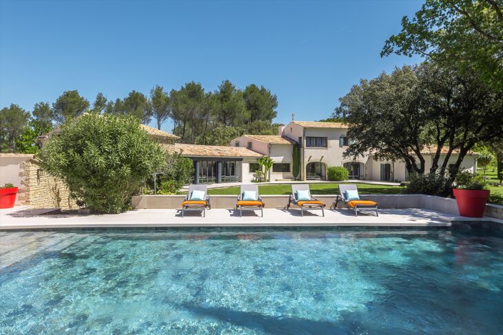 Picture of Pernes les Fontaines, Vaucluse, Provence-Alpes-Côte d'Azur