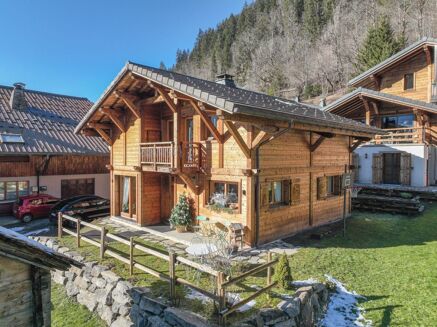Picture of 3 bedroom chalet for sale.