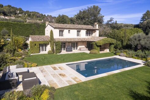 Picture of Villa for sale.