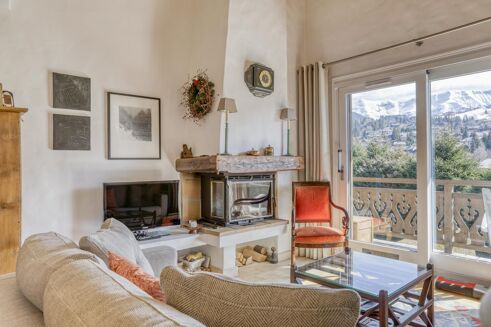 Picture of 2 bedroom apartment for sale.