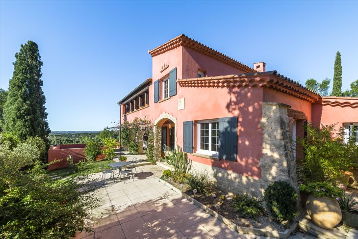 Picture of Villeneuve-lès-Avignon, Gard, Languedoc-Roussillon