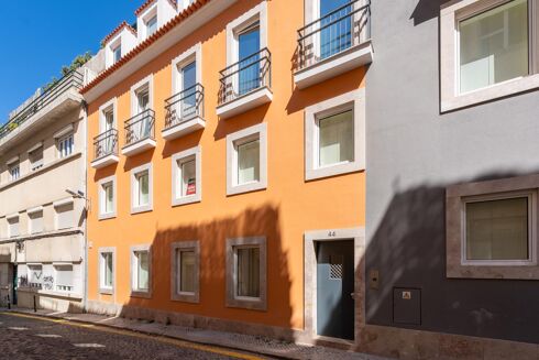 Picture of 1 bedroom apartment for sale.