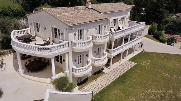 Picture of 7 bedroom villa for sale.