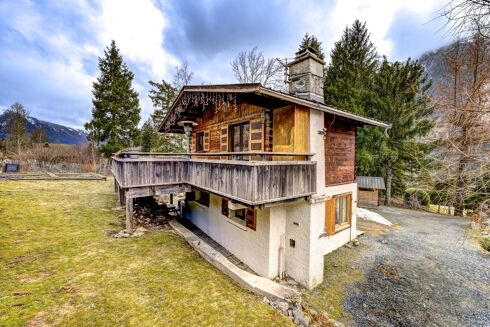 Picture of 3 bedroom chalet for sale.