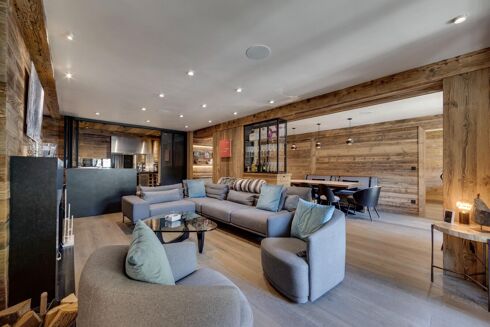 Picture of 4 bedroom apartment for sale.