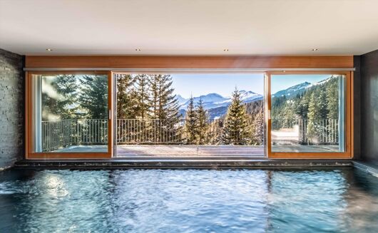 Picture of 4 bedroom chalet for sale.