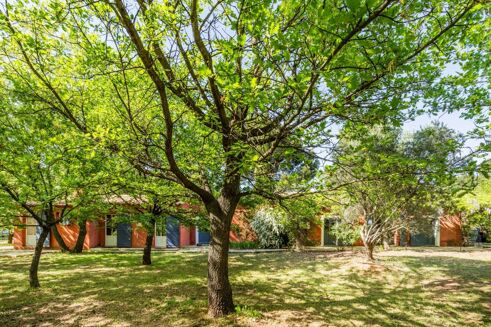 Picture of 4 bedroom house for sale.