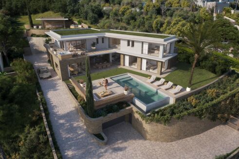 Picture of 6 bedroom villa for sale.