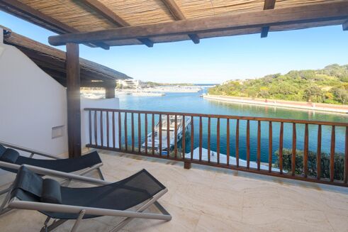 Picture of 2 bedroom apartment for sale.