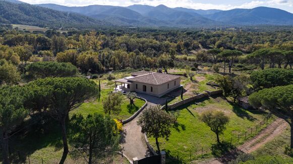 Picture of 3 bedroom house for sale.