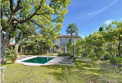 Picture of 4 bedroom farmhouse for sale.