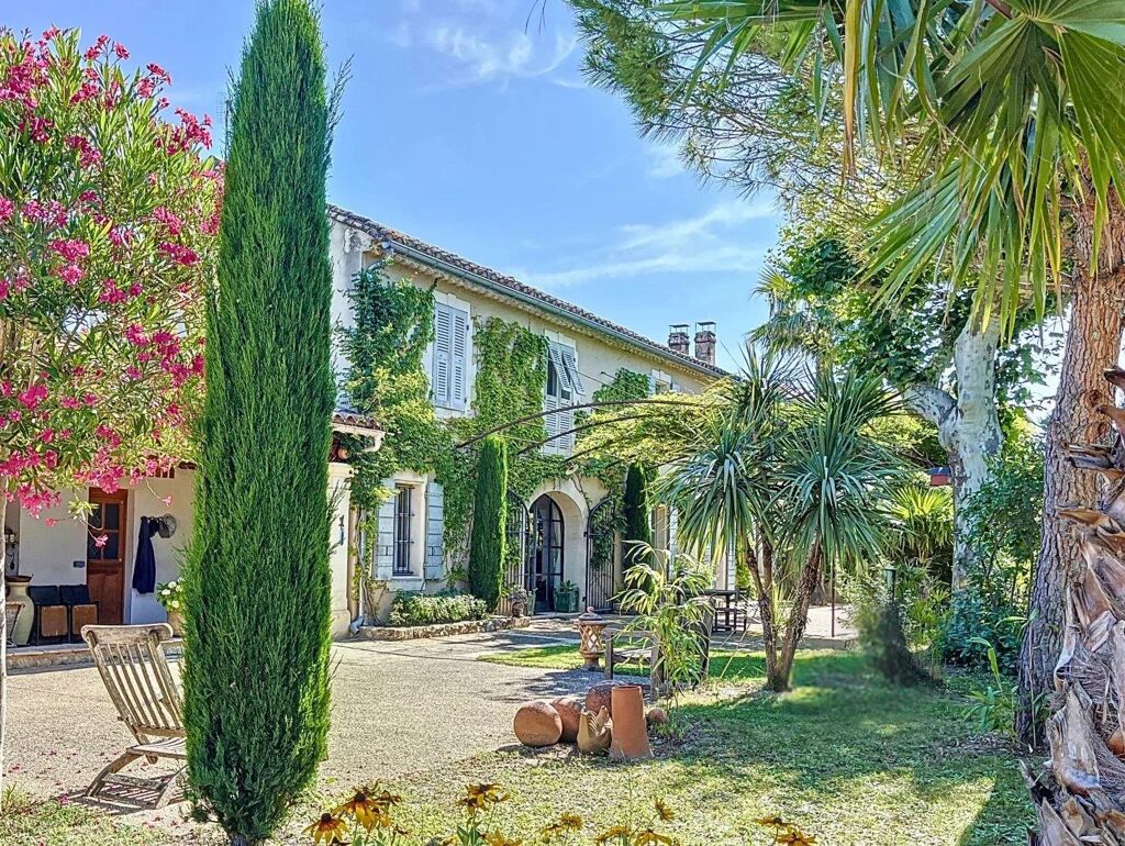 Image of Saint-Rémy-de-Provence, Bouches-du-Rhône, Provence-Alpes-Côte d'Azur