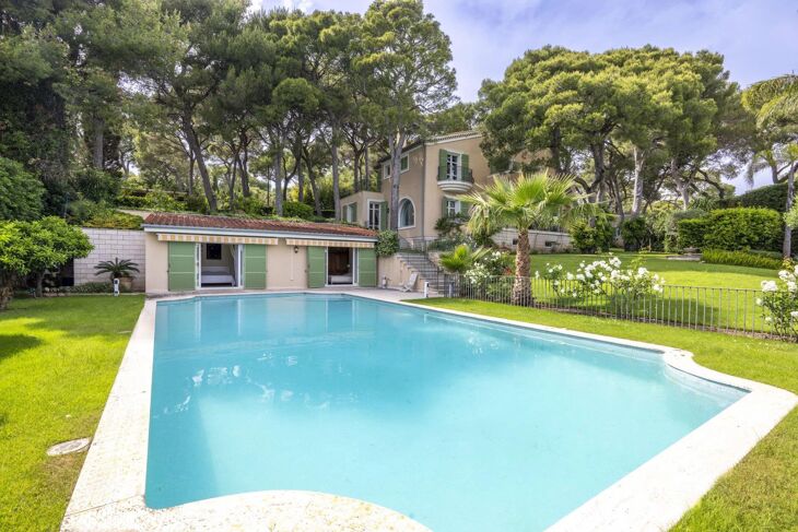 Picture of Saint-Jean-Cap-Ferrat, Alpes-Maritimes, Provence-Alpes-Côte d'Azur