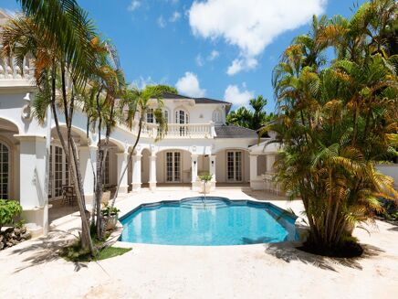 Picture of 5 bedroom house for sale.