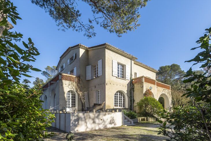 Picture of Fontaine-de-Vaucluse, Vaucluse, Provence-Alpes-Côte d'Azur
