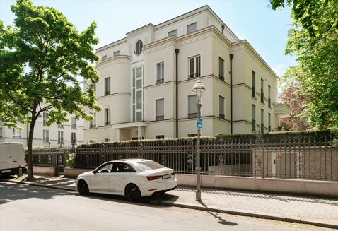 Picture of 2 bedroom apartment for sale.