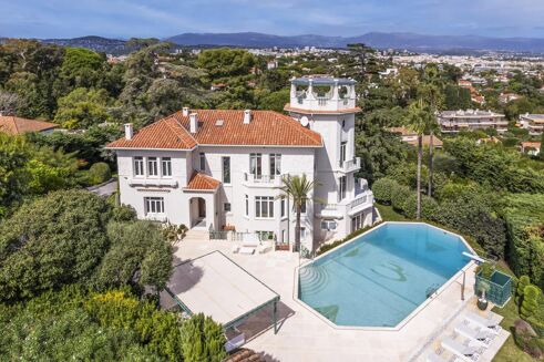 Picture of 13 bedroom villa for sale.