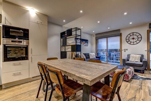 Picture of 3 bedroom apartment for sale.
