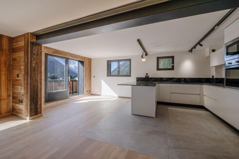 Picture of 3 bedroom apartment for sale.