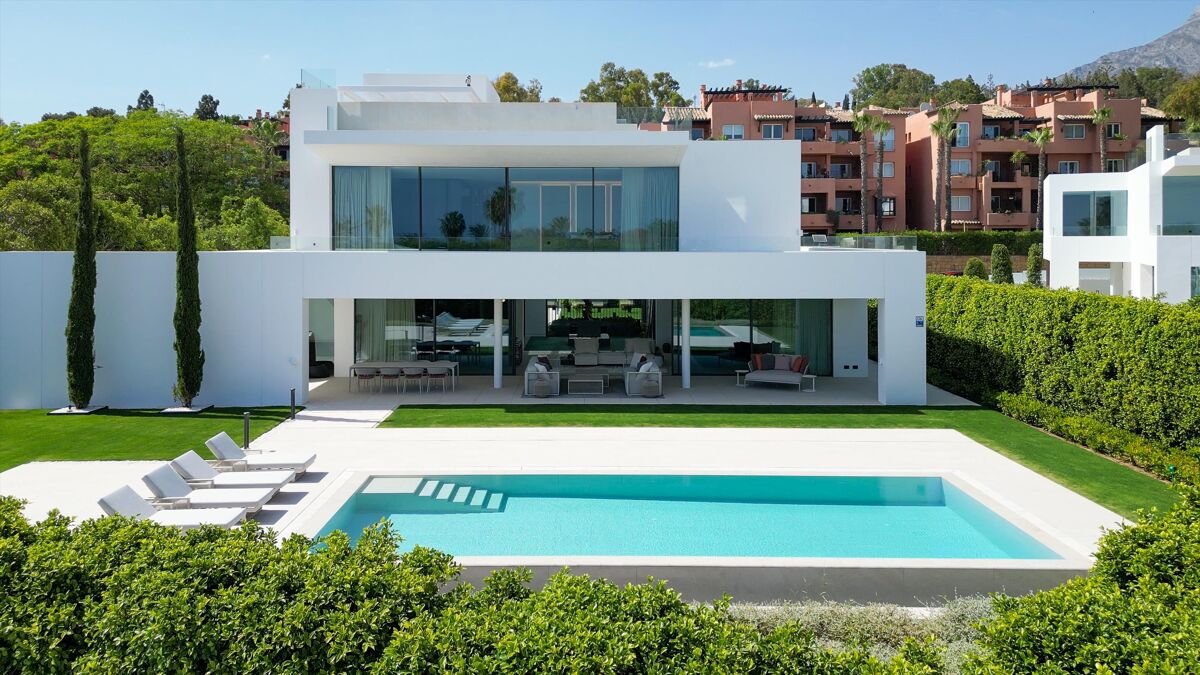 Palomeras St, 29602, Marbella, Malaga, Spain