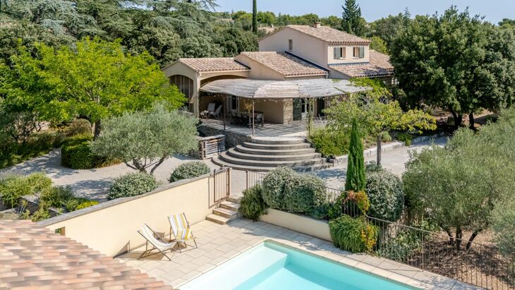 Picture of Cabrières-d'Avignon, Vaucluse, Provence-Alpes-Côte d'Azur