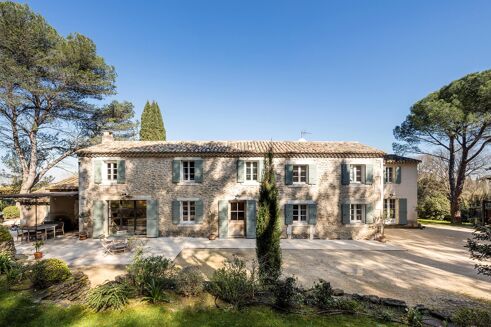 Picture of 5 bedroom farmhouse for sale.
