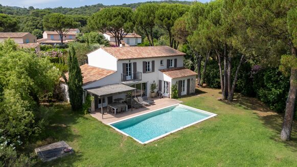 Picture of 4 bedroom villa for sale.