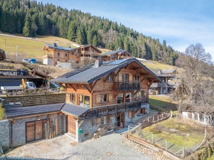 Picture of 5 bedroom chalet for sale.