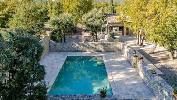 Picture of 4 bedroom villa for sale.