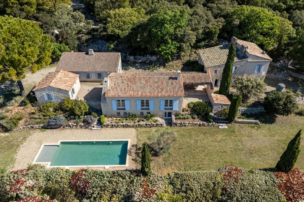 Image of Saint-Saturnin-lès-Apt, Vaucluse, Provence-Alpes-Côte d'Azur