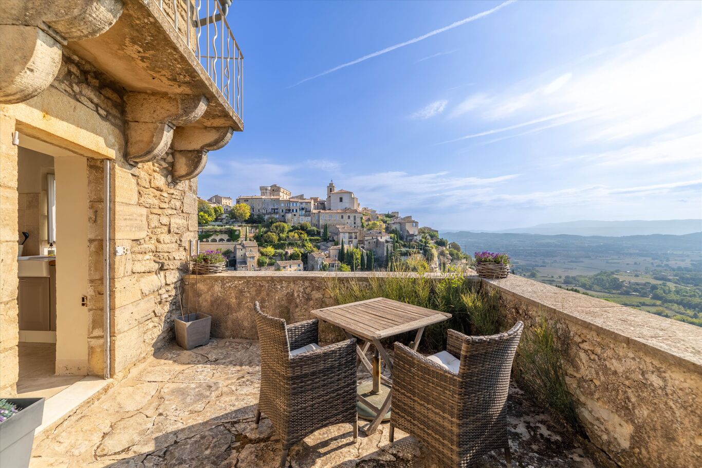 Image of Gordes, Vaucluse, Provence-Alpes-Côte d'Azur