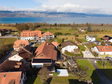 Picture of 8 bedroom house for sale.