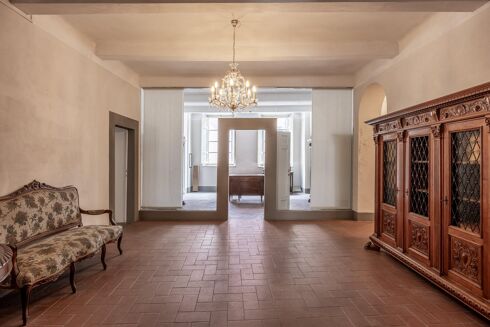 Picture of 3-4 bedroom apartment for sale.