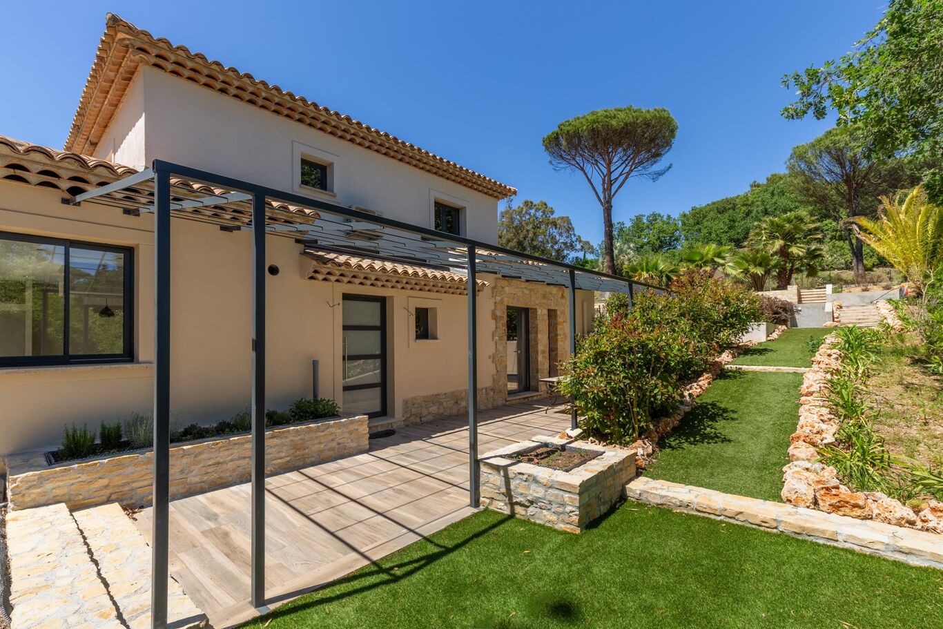 Image of Grimaud, Var, Provence-Alpes-Côte d'Azur