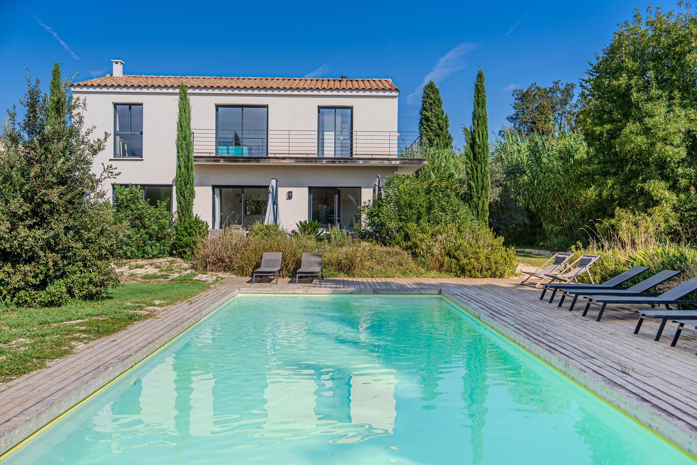 Image of Paradou, Bouches-du-Rhône, Provence-Alpes-Côte d'Azur