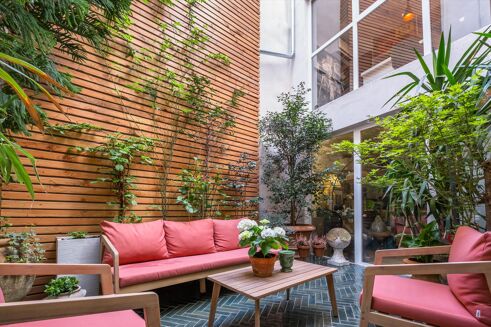 Picture of 4 bedroom townhouse for sale.