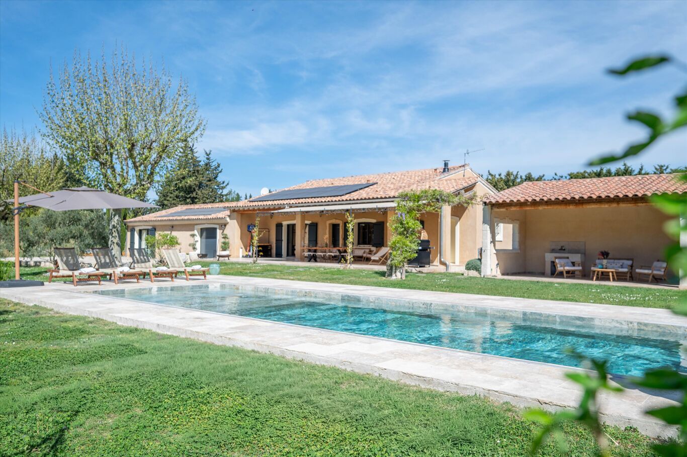 Image of Graveson, Bouches-du-Rhône, Provence-Alpes-Côte d'Azur