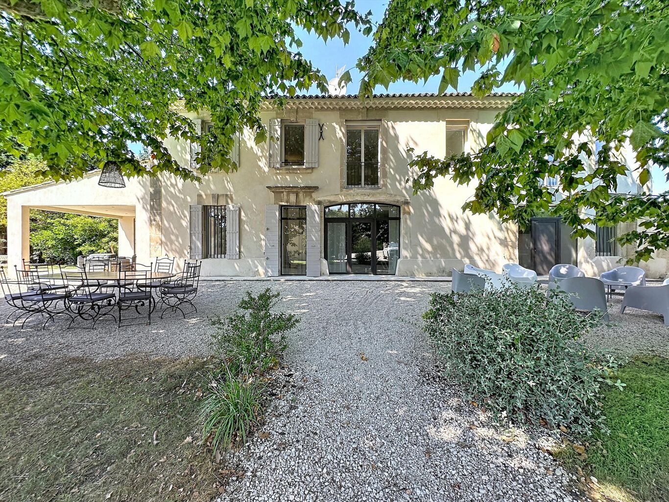 Image of Châteaurenard, Bouches-du-Rhône, Provence-Alpes-Côte d'Azur