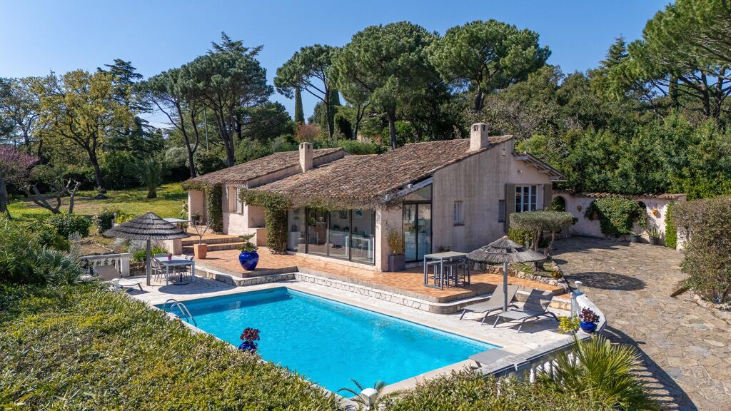 Image of Grimaud, Var, Provence-Alpes-Côte d'Azur